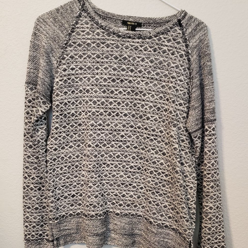 Gray sweatshirt